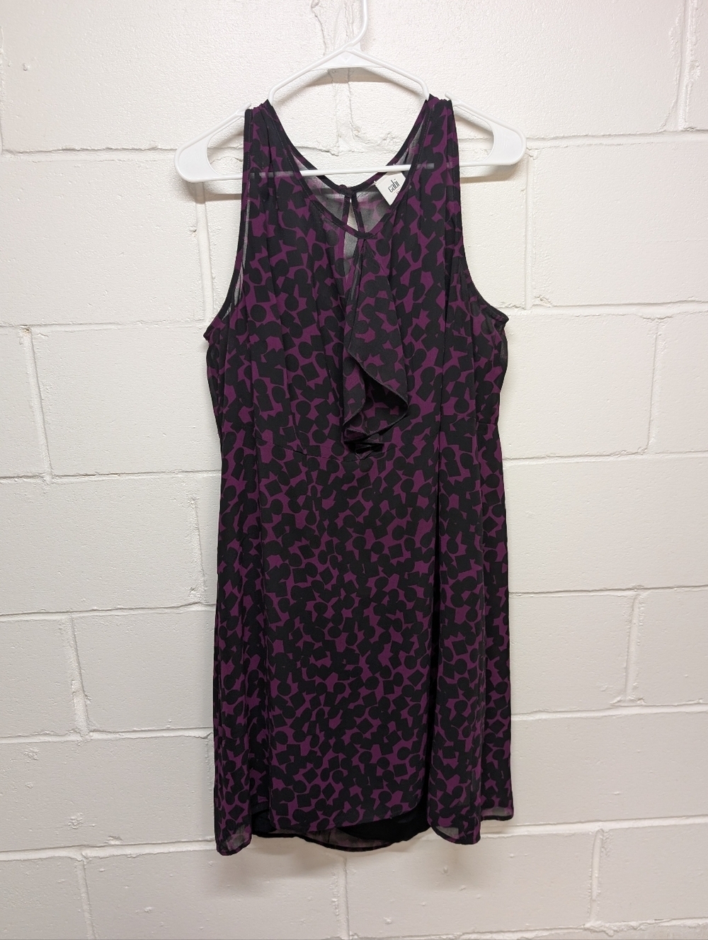 Cabi Women's Going Out Sleeveless Purple Plum Patterned Ruffle-Front Dress (XL)